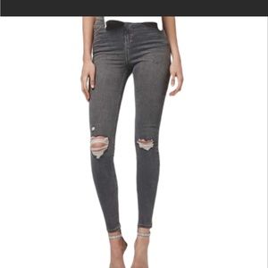 Topshop distressed Jamie motto jeans